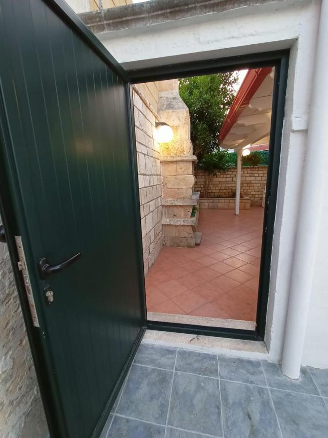 Villetta Poesia 50 M Dal Mare Con Giardino E Parcheggio Torre dell'Orso Eksteriør billede