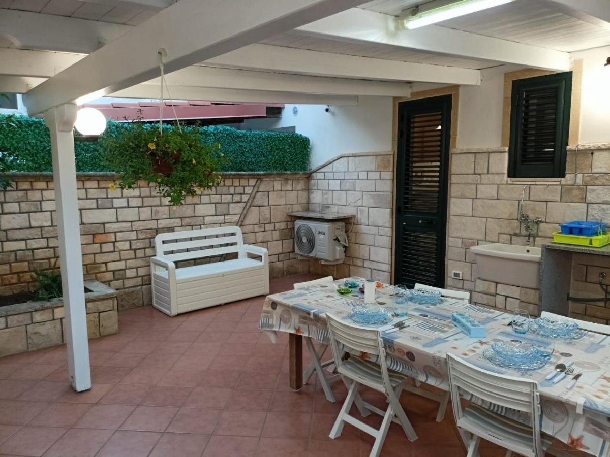 Villetta Poesia 50 M Dal Mare Con Giardino E Parcheggio Torre dell'Orso Eksteriør billede